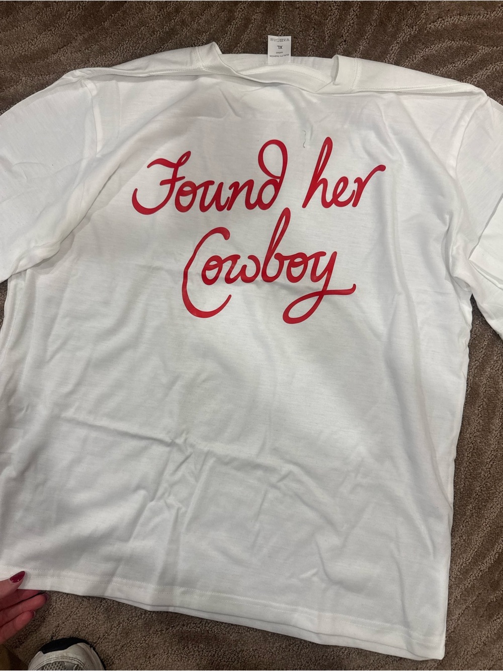 Found Her Cowboy Graphic Tee NEW - Picture 4 of 6